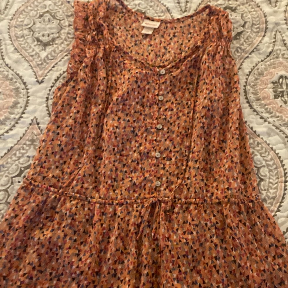 Sleeveless blouse
